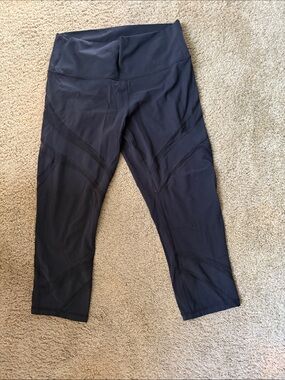 lululemon athletica Black Cropped Performance Leggings